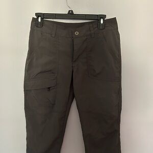 Columbia Women's Dark Brown Capris